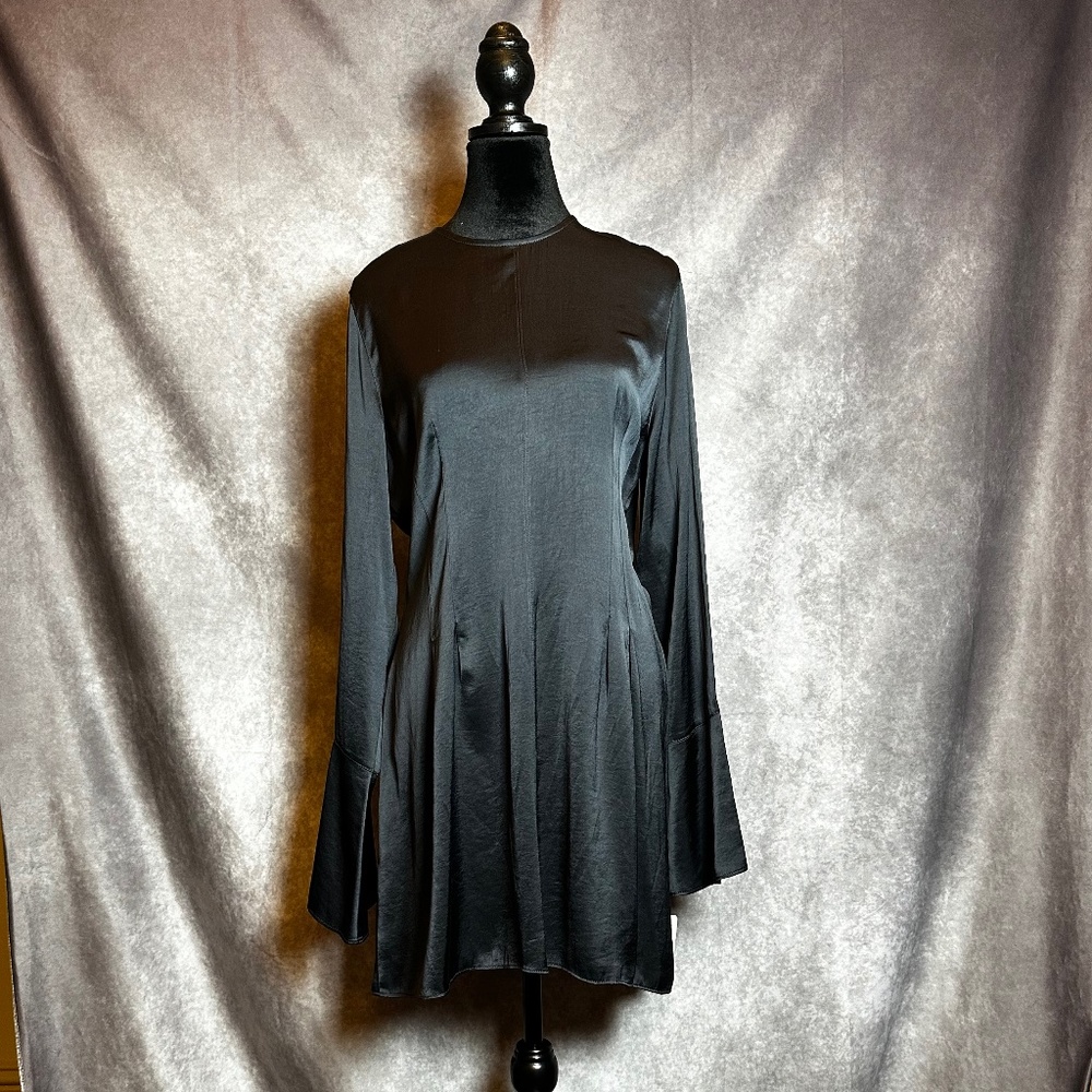 Treasure & Bond phantom grey bell-sleeved satin mini dress. Size M.